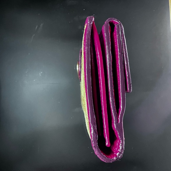 Gucci Beige and Magenta  Women's Wallet - Picture 5 of 13